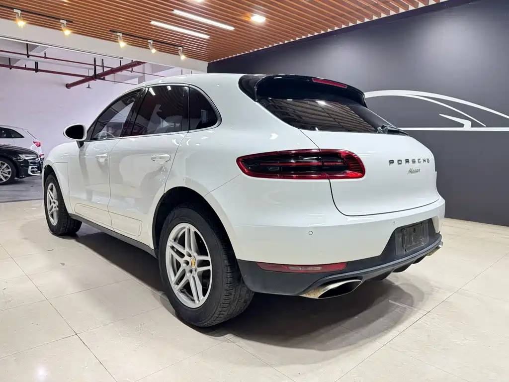 Macan 2017 Macan 2.0T купить на сайте DeffCars