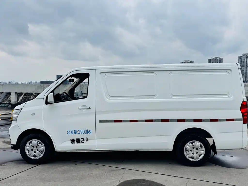 Changan Ruixing EM80 2023 model EM80 Ⅱ basic model with rear lift door and 2 seats купить на сайте DeffCars