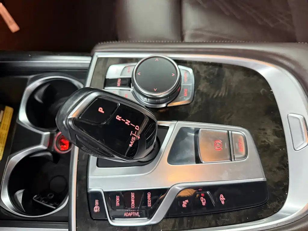 BMW 7 Series 2016 730Li Luxury купить на сайте DeffCars
