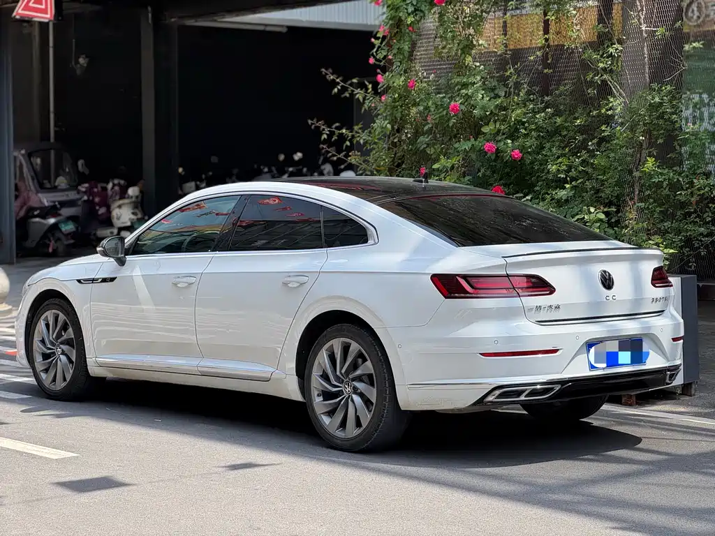 FAW-Volkswagen CC 2021 380TSI eye-catching version купить на сайте DeffCars
