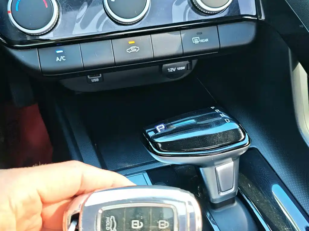 Elantra 2023 1.5L CVT GLS Leading Edition купить на сайте DeffCars
