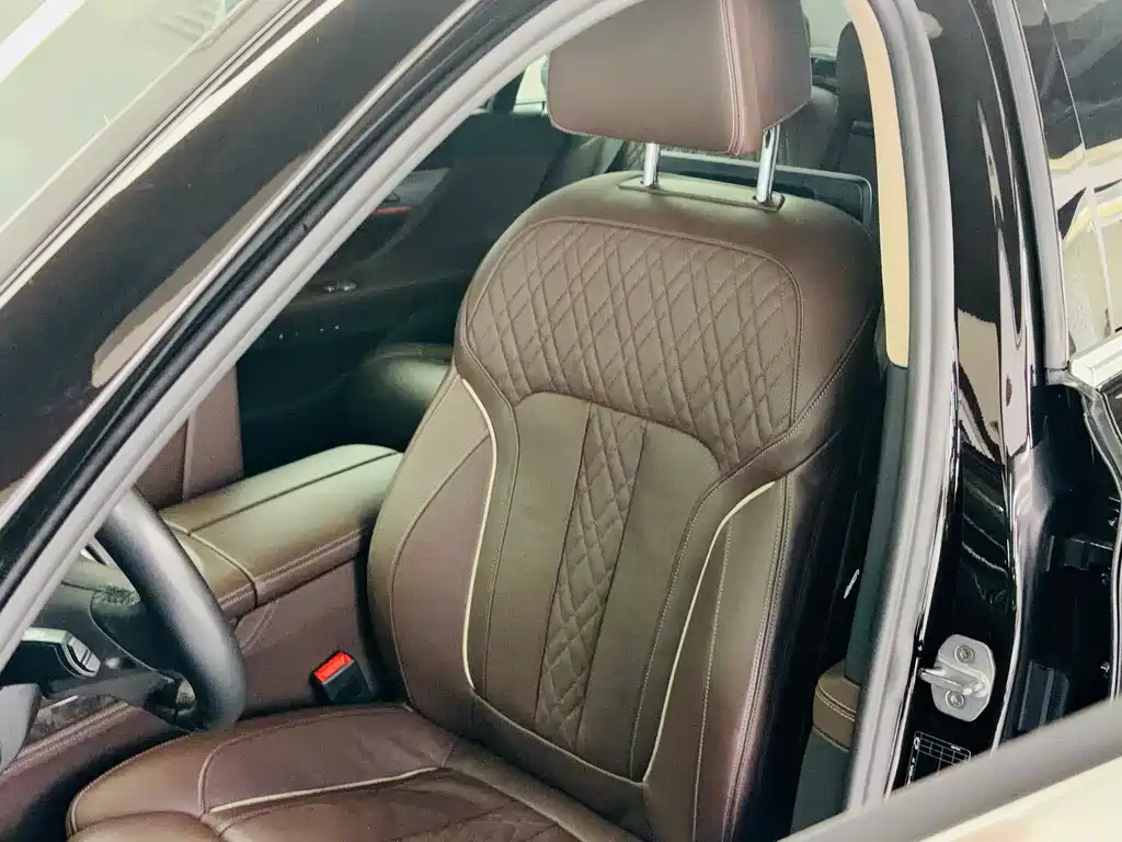 BMW 7 Series 2018 730Li Exclusive Excellence Package купить на сайте DeffCars