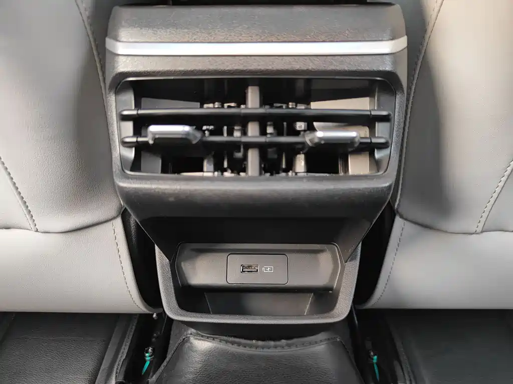 Emgrand 2022 4th generation 1.5L CVT flagship model купить на сайте DeffCars