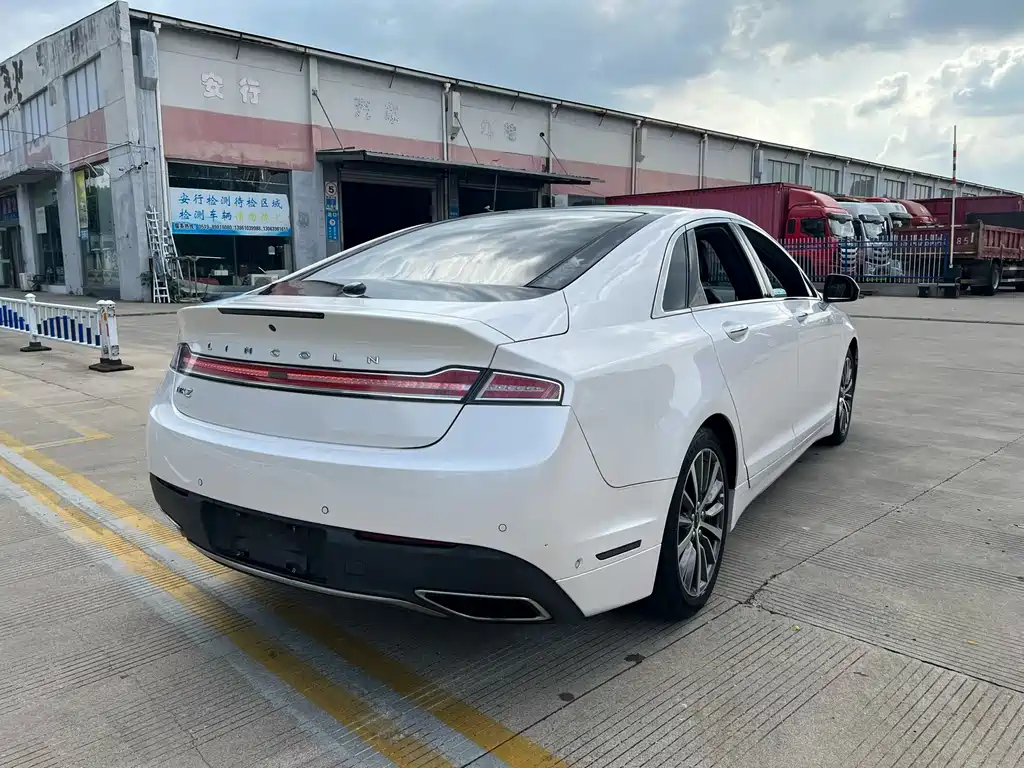 Lincoln MKZ 2017 2.0T Zunya Edition купить на сайте DeffCars