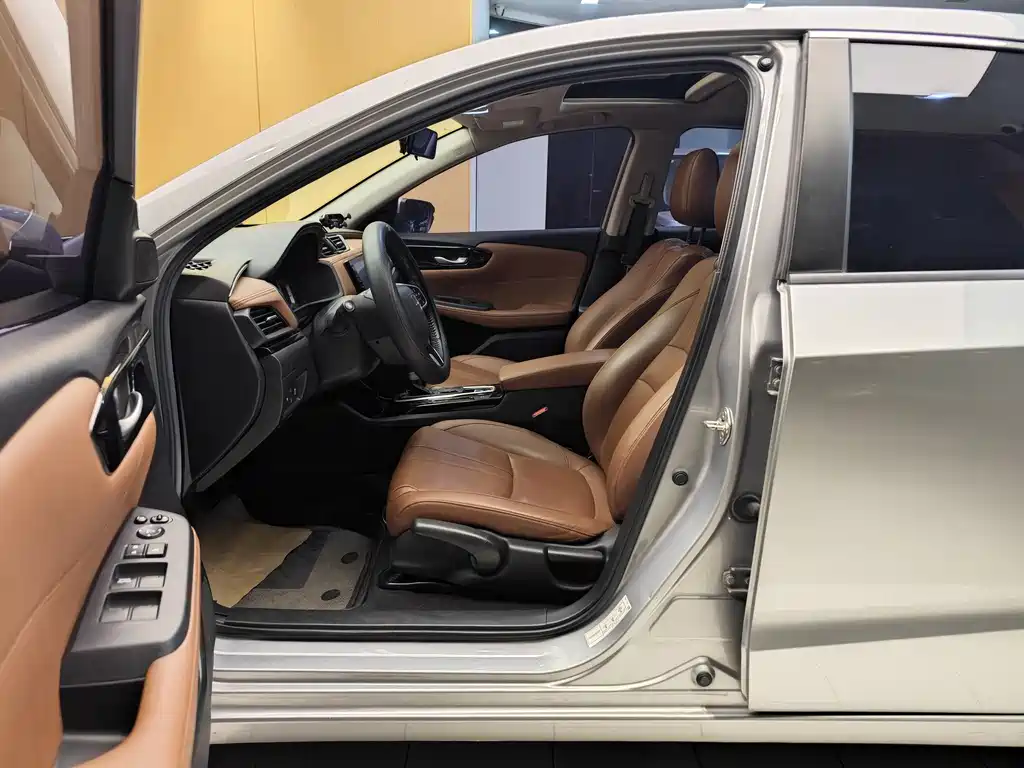 Lingpai 2019 180Turbo CVT flagship version National VI купить на сайте DeffCars