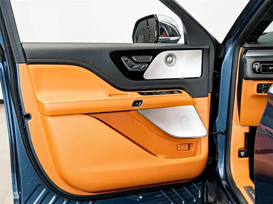 Aviator 2022 3.0T V6 four-wheel drive Presidential Edition купить на сайте DeffCars
