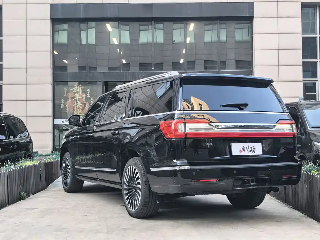 Navigator 2020 3.5T Long Axis Presidential Edition купить на сайте DeffCars