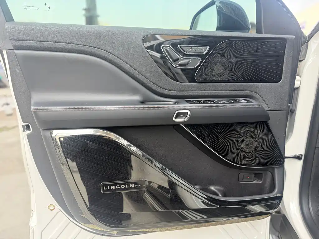 Aviator imported 2020 3.0T V6 all-wheel drive exclusive version купить на сайте DeffCars