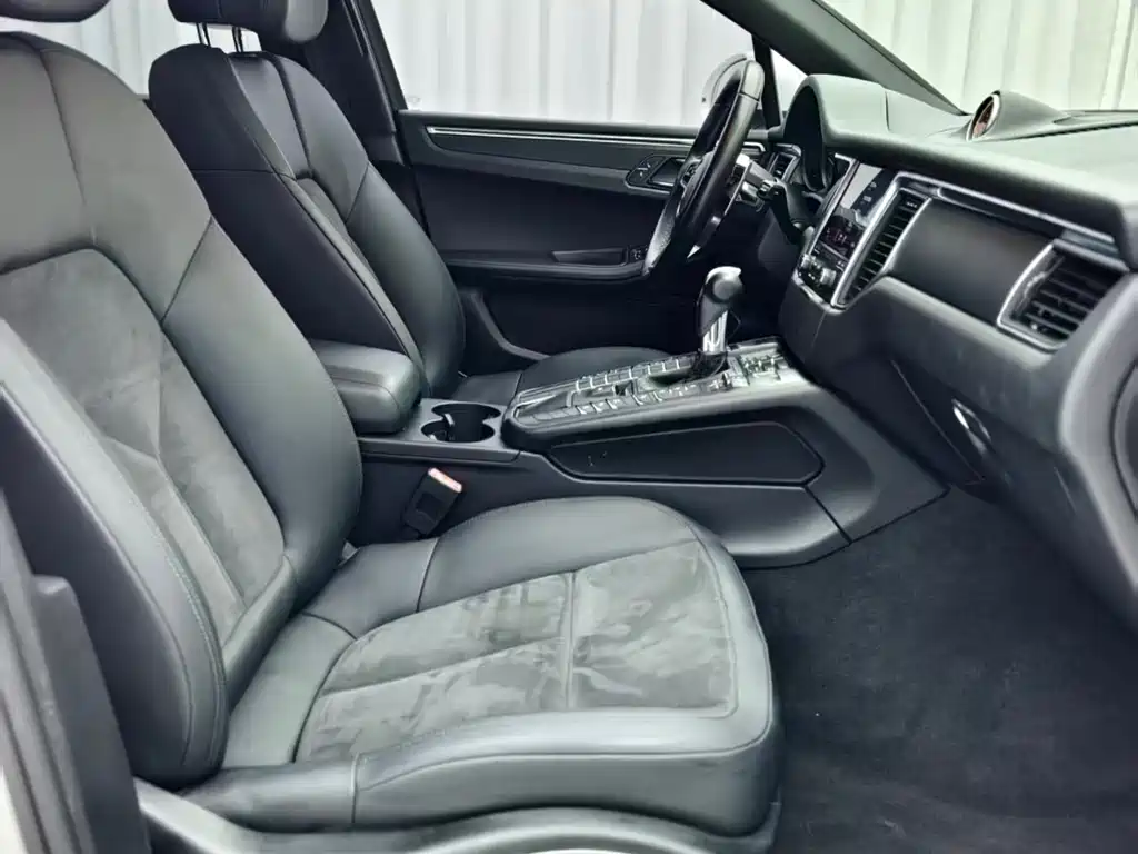 Macan 2017 Macan 2.0T купить на сайте DeffCars