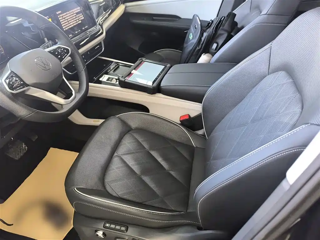 Touron 2021 380TSI four-wheel drive supreme flagship version купить на сайте DeffCars