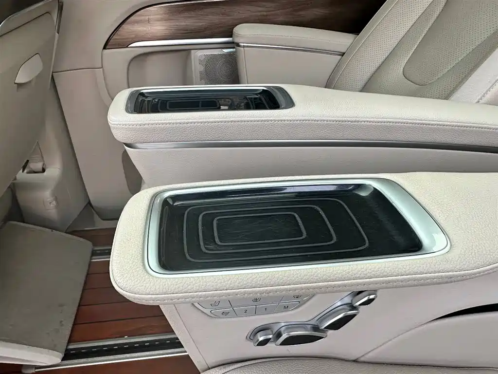 Mercedes-Benz V-Class 2022 V 260 Premium Edition купить на сайте DeffCars