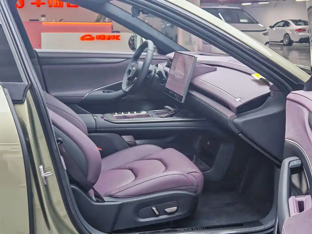Xiaomi SU7 2024 four-wheel drive, ultra-long battery life, high-end smart driving Max version купить на сайте DeffCars