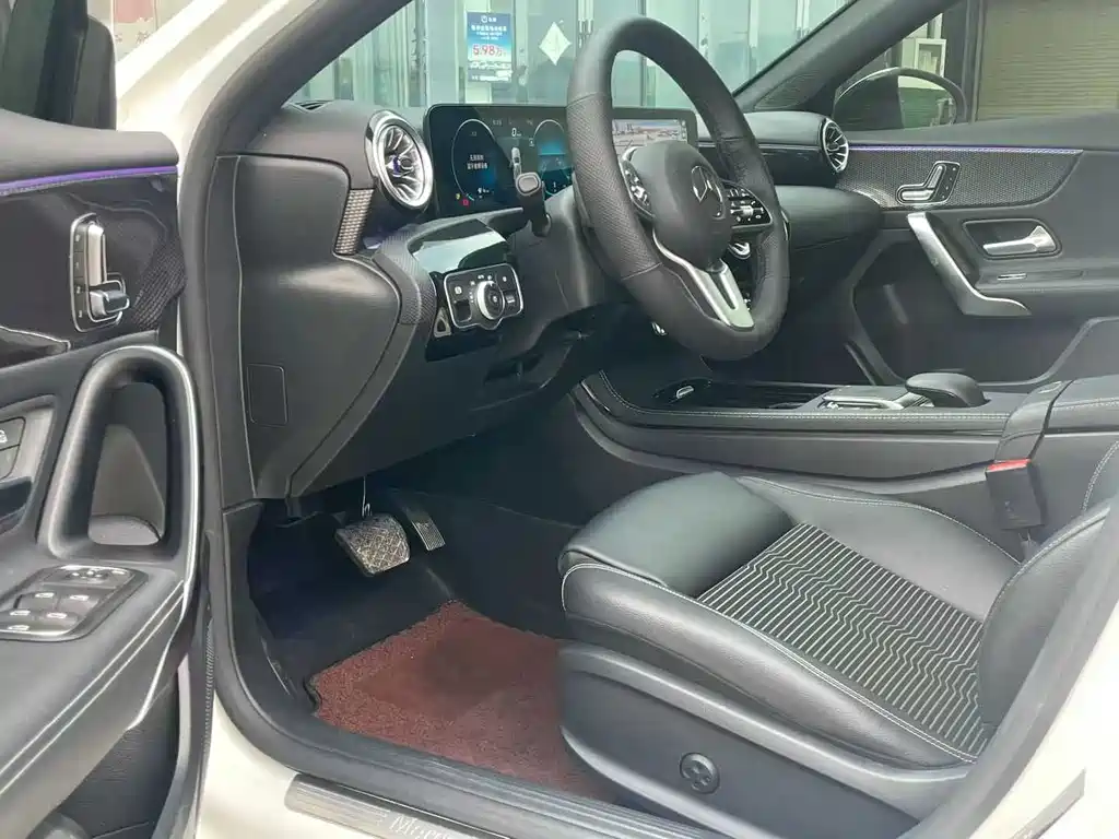 Mercedes-Benz A-Class (Imported) 2022 A 200 Fashion Model купить на сайте DeffCars
