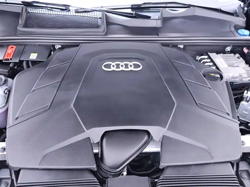 Audi Q8 2022 55 TFSI luxury and dynamic model купить на сайте DeffCars