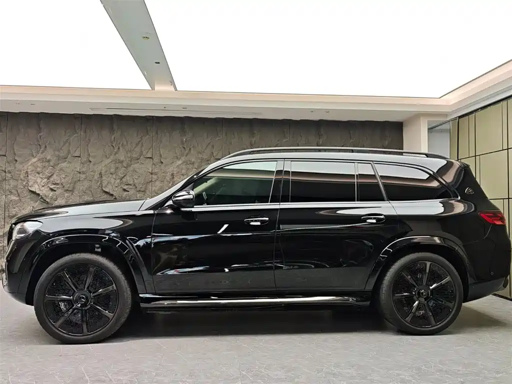 Maybach GLS 2025 GLS 600 4MATIC Extreme Night Edition купить на сайте DeffCars