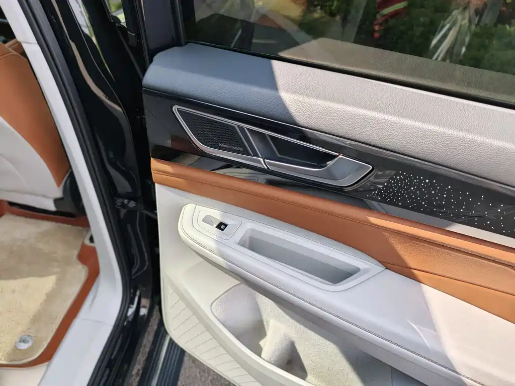 Touron 2023 530 V6 four-wheel drive flagship version купить на сайте DeffCars