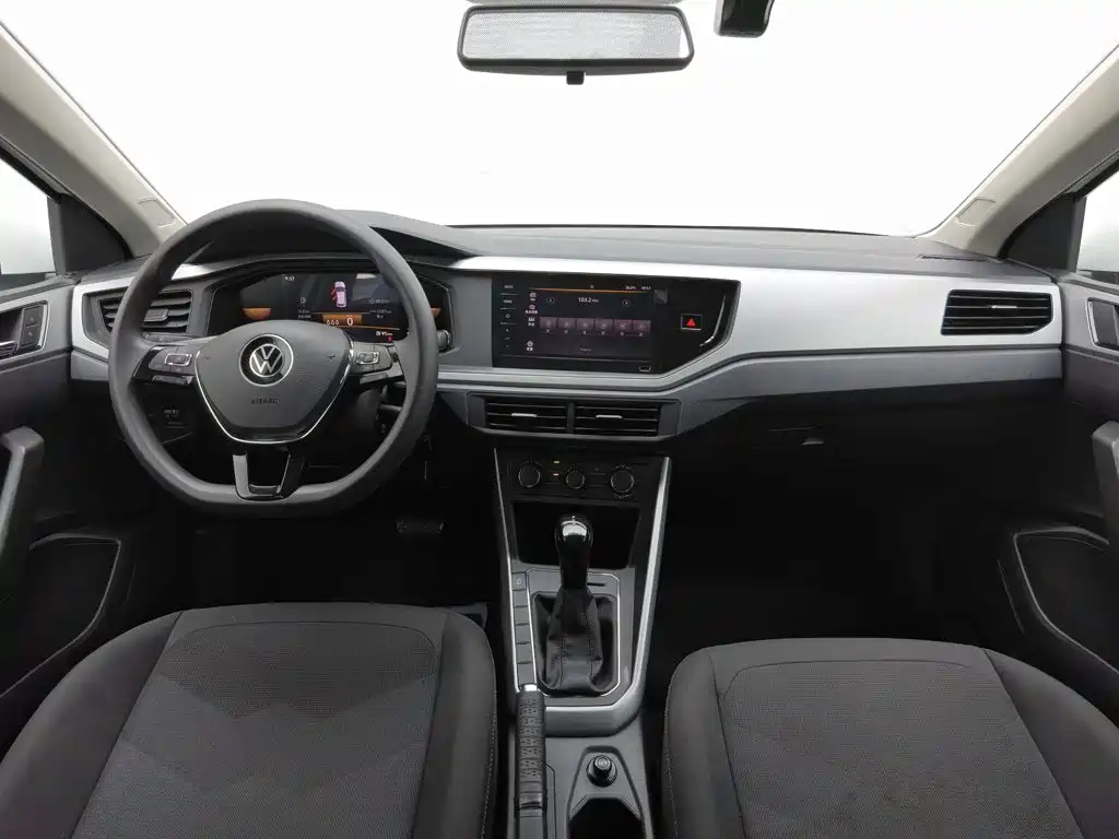 Polo 2023 facelift Plus 1.5L automatic indulgence version купить на сайте DeffCars