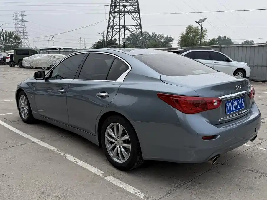 Infiniti Q50 2014 3.7L luxury sports version купить на сайте DeffCars