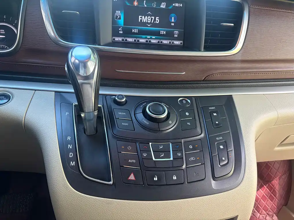 Buick GL8 2018 28T Luxury Country VI купить на сайте DeffCars