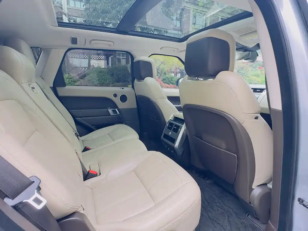 Range Rover Sport New Energy 2021 P400e SE купить на сайте DeffCars