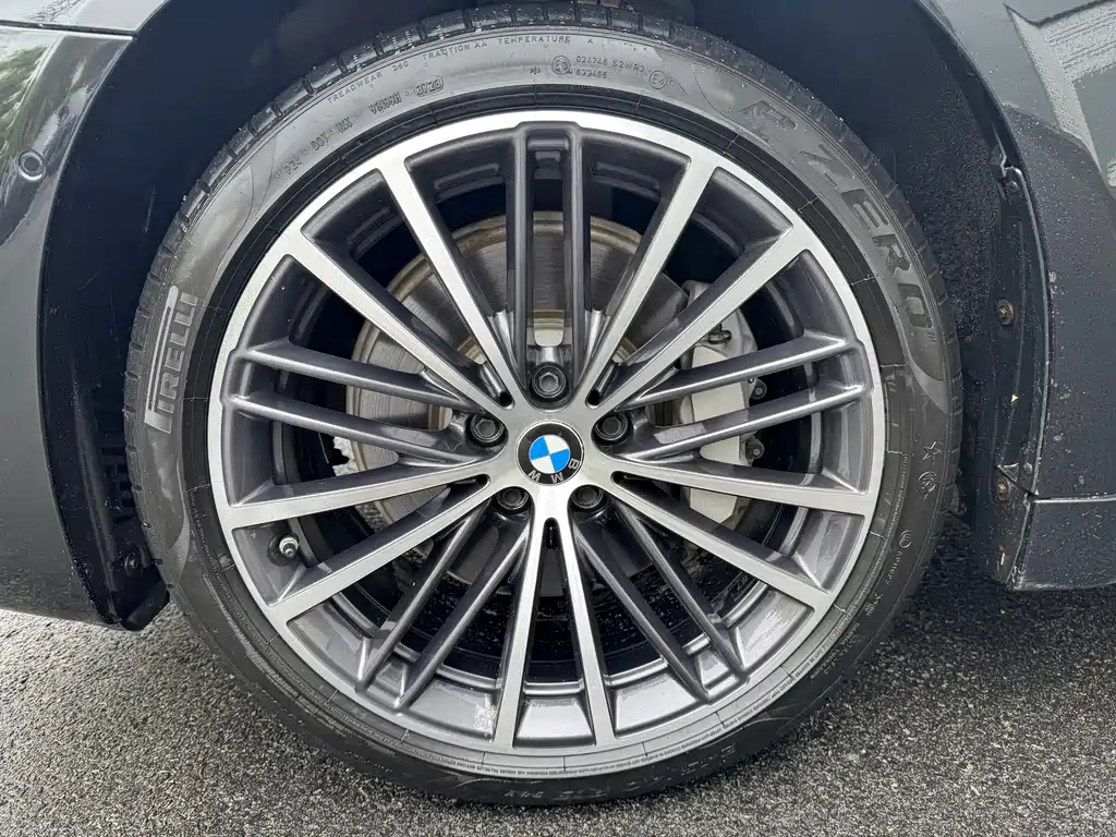 BMW 5 Series 2021 530Li Leading M Sports Package купить на сайте DeffCars