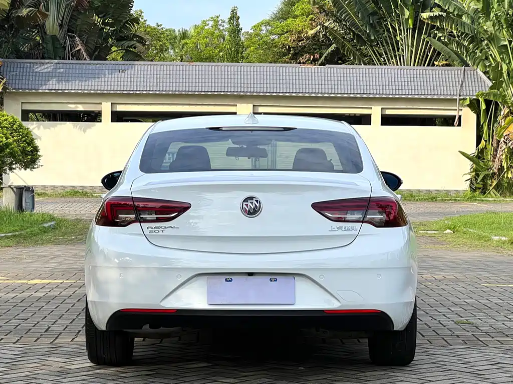Regal 2019 20T Elite National VI купить на сайте DeffCars