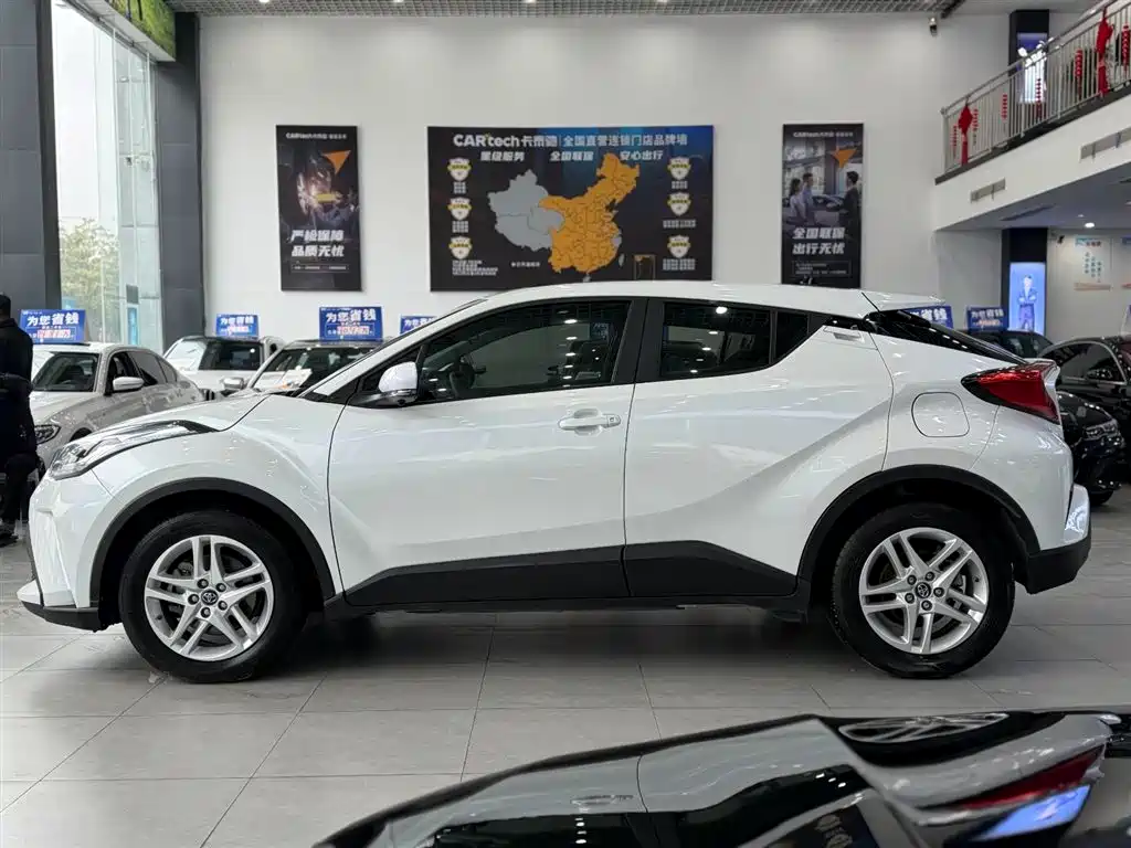 Toyota C-HR 2021 2.0L Comfort Edition купить на сайте DeffCars