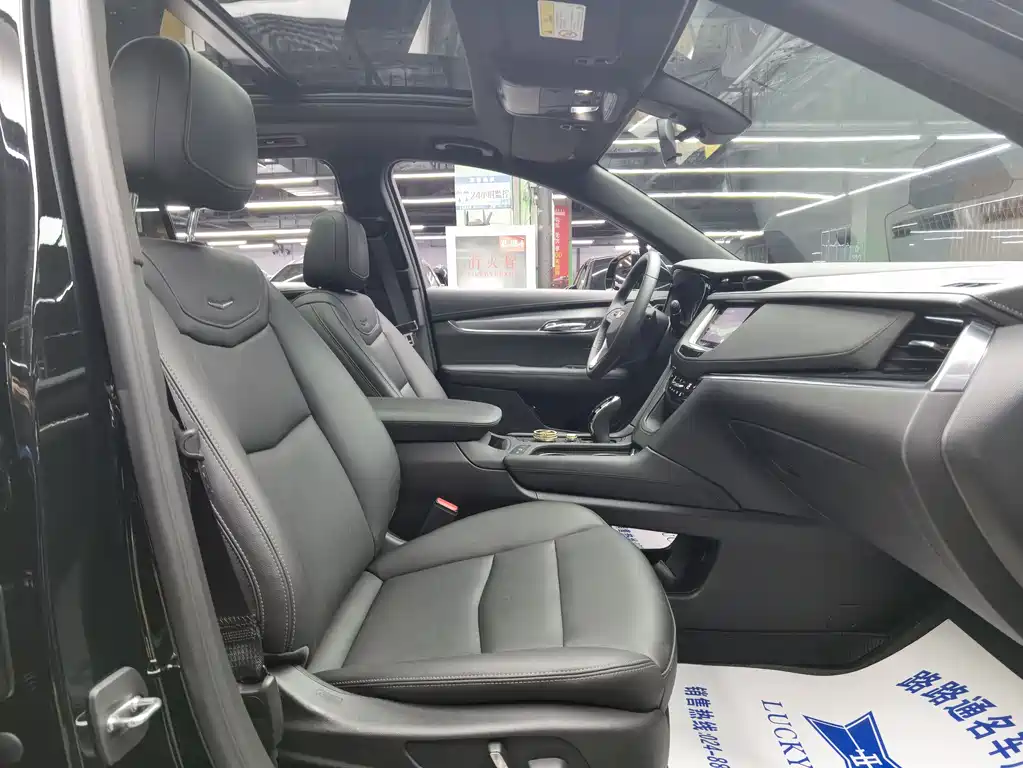 Cadillac XT6 2022 2.0T six-seat four-wheel drive stylish model купить на сайте DeffCars