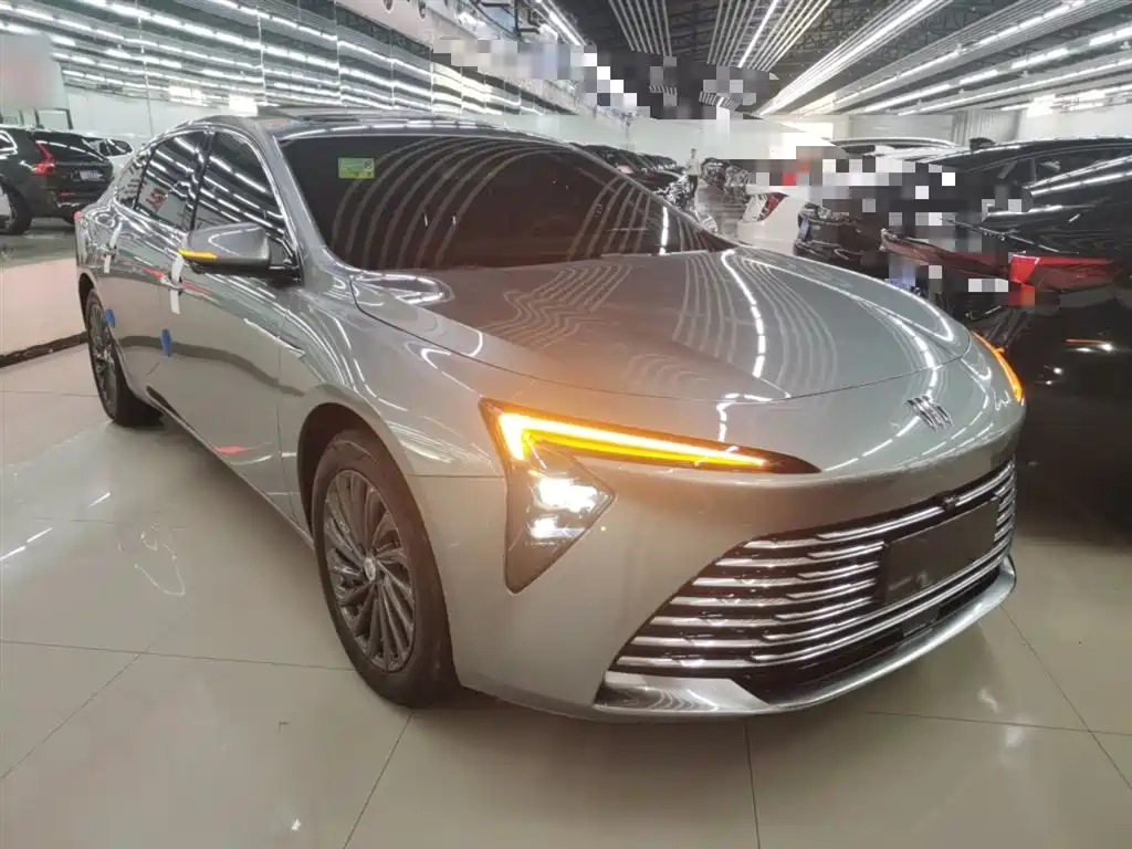 LaCrosse 2025 28T Platinum Edition купить на сайте DeffCars