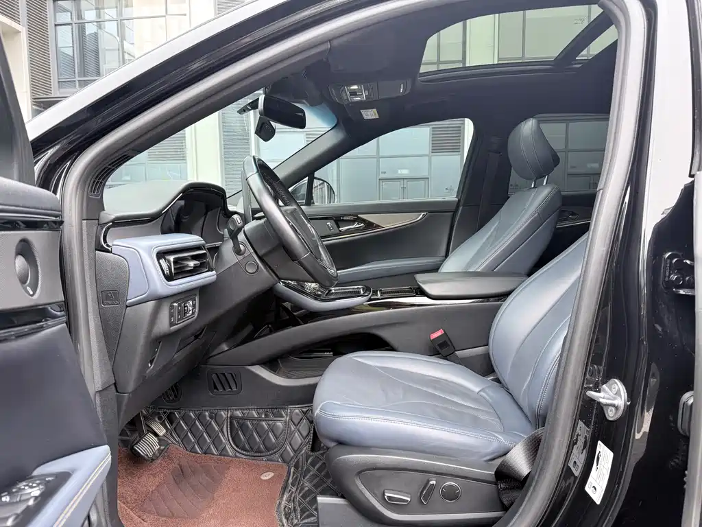 Voyager 2021 2.0T four-wheel drive elegant version купить на сайте DeffCars