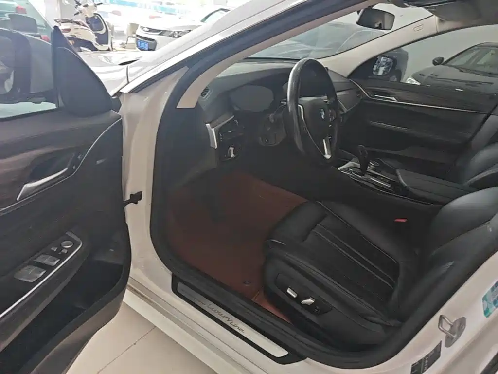 BMW 6 Series GT 2020 630i Luxury Design Package купить на сайте DeffCars