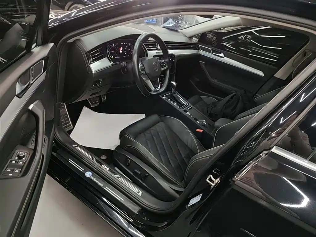 Magotan GTE plug-in hybrid 2022 GTE luxury model купить на сайте DeffCars