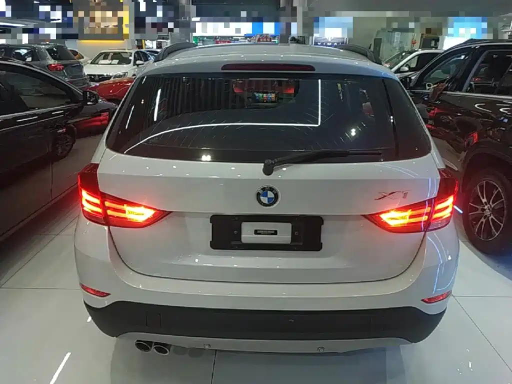 BMW X1 2015 sDrive18i stylish upgraded version купить на сайте DeffCars