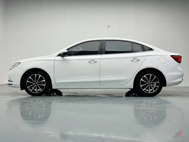 Roewe i5 2020 1.5L automatic 4G Internet leading flagship version купить на сайте DeffCars