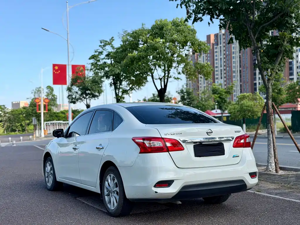 Sylphy 2018 1.6XV CVT Exclusive Edition купить на сайте DeffCars