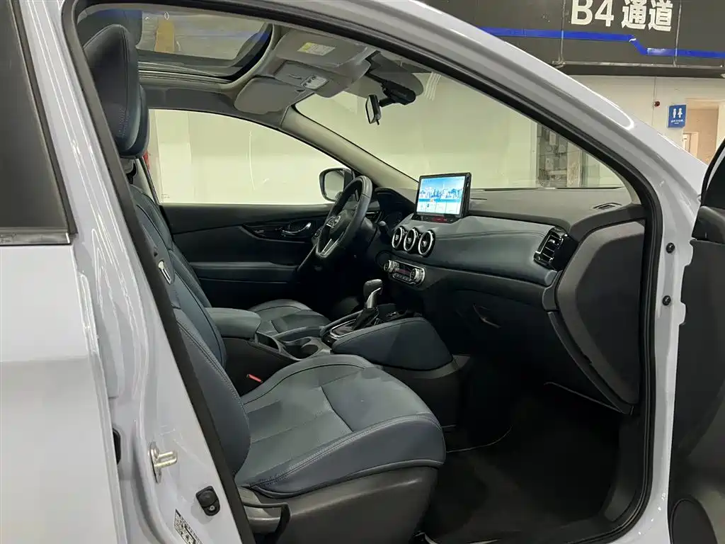 Qashqai 2025 Honor 2.0L CVT XV+ Leading Edition купить на сайте DeffCars
