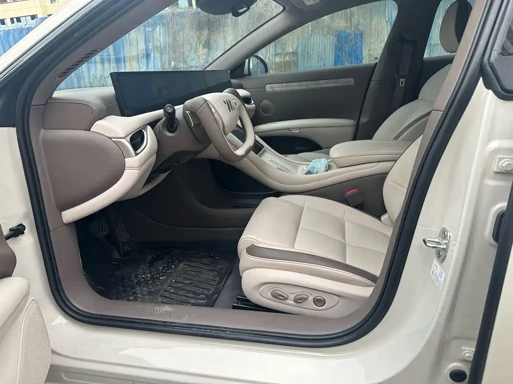 Zhiji L6 2025 Max+ купить на сайте DeffCars