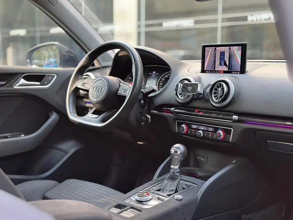 Audi A3 2018 30th Anniversary Limousine 35 TFSI Sports купить на сайте DeffCars