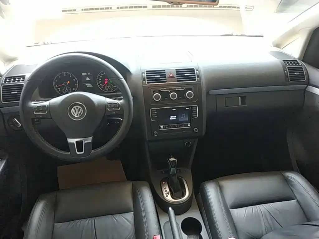 Touran 2015 1.4T DSG comfort version 5 seats купить на сайте DeffCars