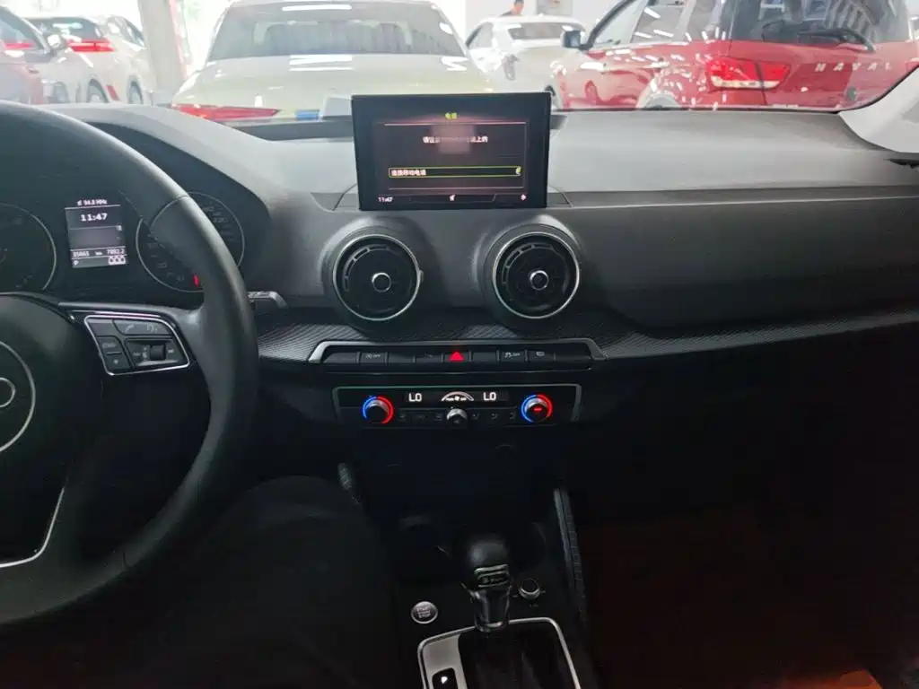 Audi Q2L 2021 35 TFSI fashionable and elegant купить на сайте DeffCars