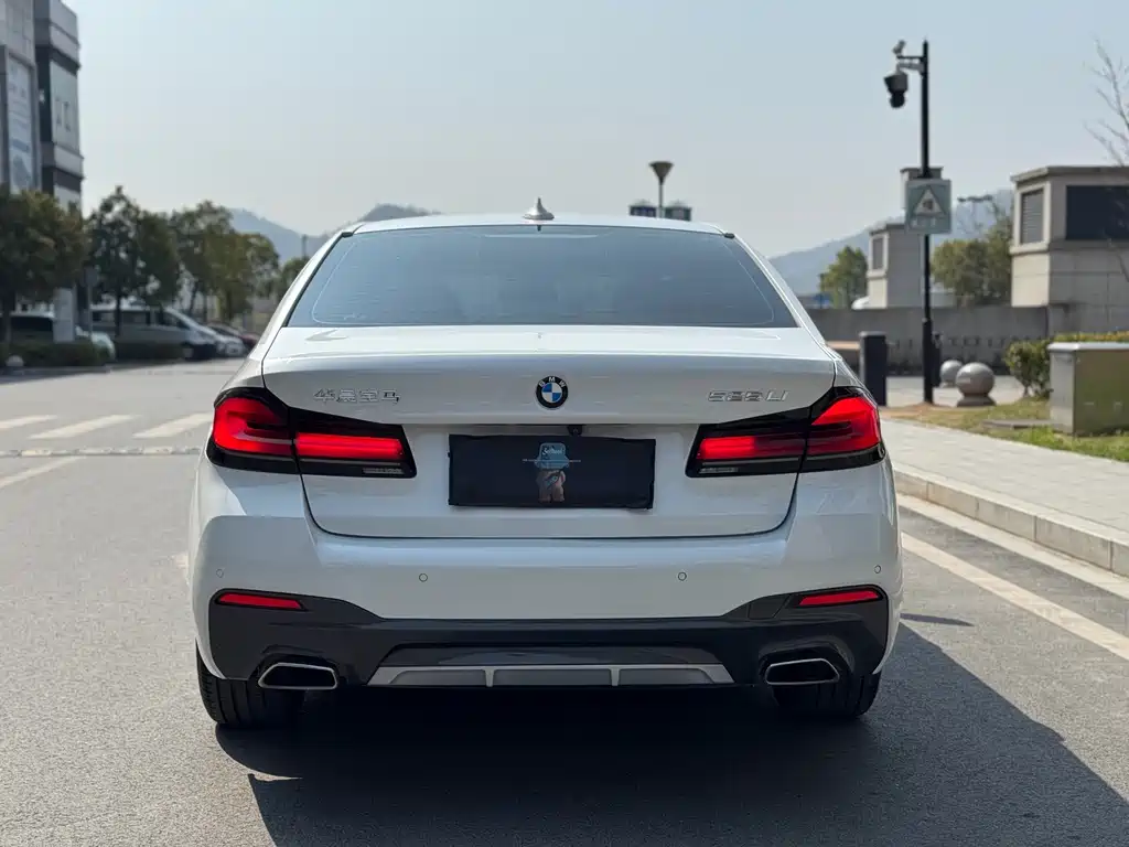 BMW 5 Series 2022 525Li M Sports Package купить на сайте DeffCars