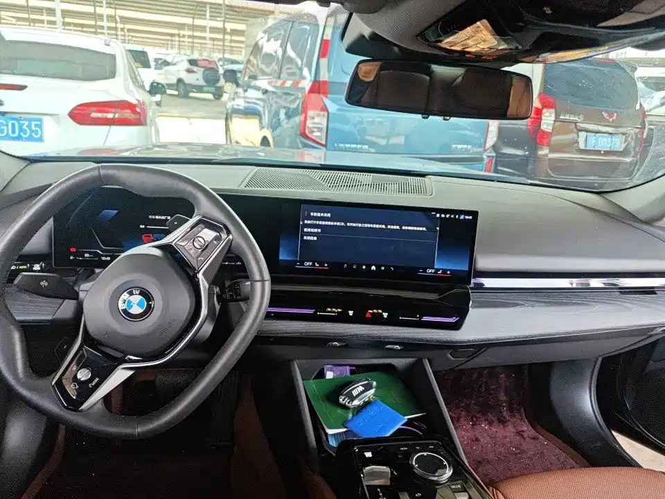 BMW 5 Series 2024 525Li Luxury Package купить на сайте DeffCars