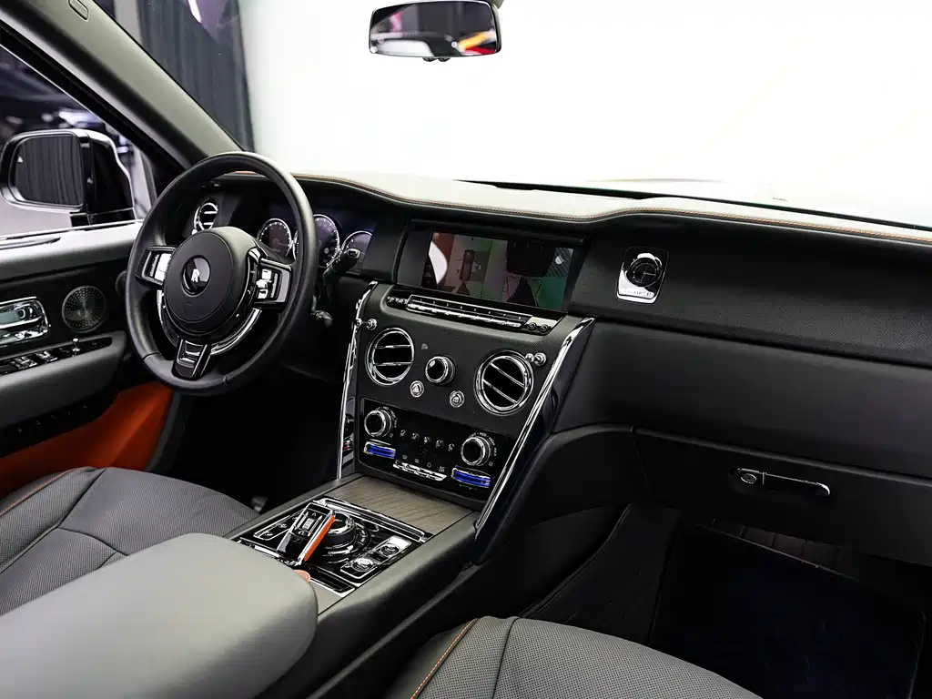 Cullinan 2018 four-seat version купить на сайте DeffCars