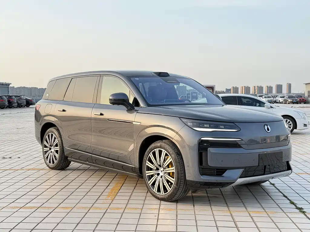 Denza N9 2025 Honor model купить на сайте DeffCars