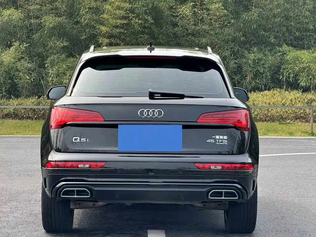 Audi Q5L 2025 45 TFSI luxury and dynamic model купить на сайте DeffCars