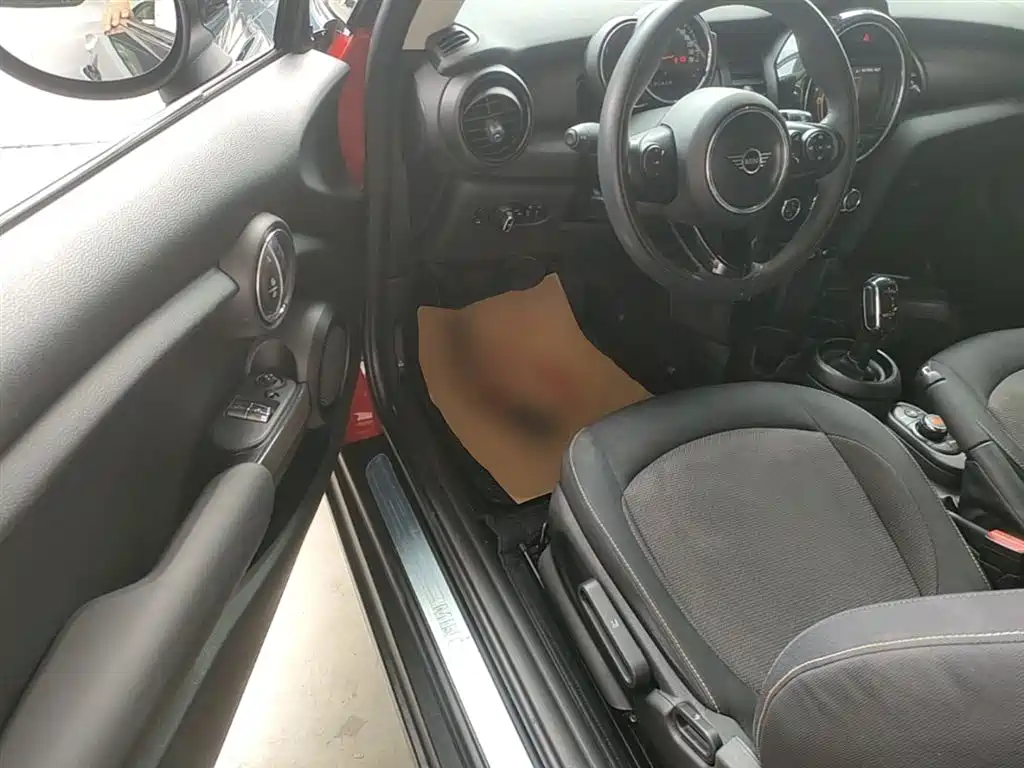 MINI 2021 1.5T ONE купить на сайте DeffCars