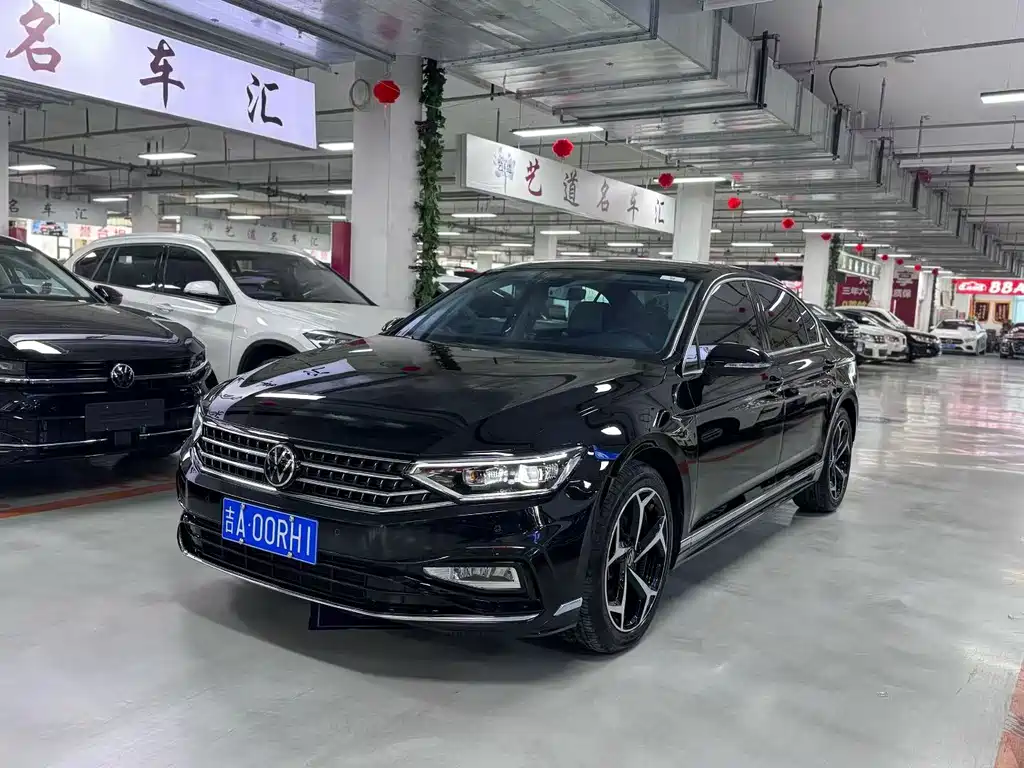 Magotan 2025 model 330TSI DSG luxury model купить на сайте DeffCars