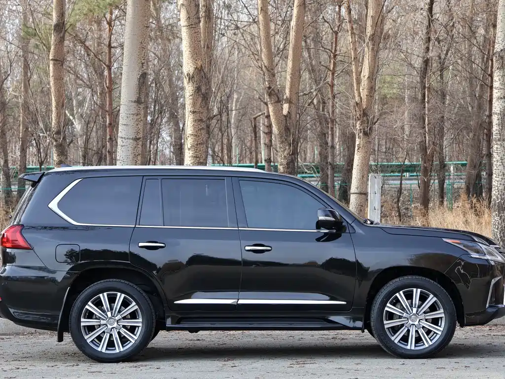 Lexus LX 2016 570 Premium Deluxe Edition купить на сайте DeffCars