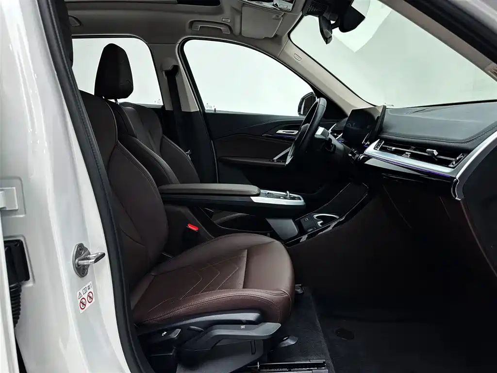 BMW X1 2023 sDrive20Li X Design Package купить на сайте DeffCars