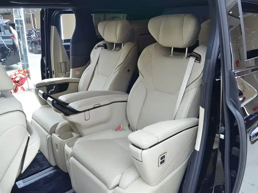 Wilfa 2025 Crown Dual Engine 2.5L Black Gold Executive Edition купить на сайте DeffCars